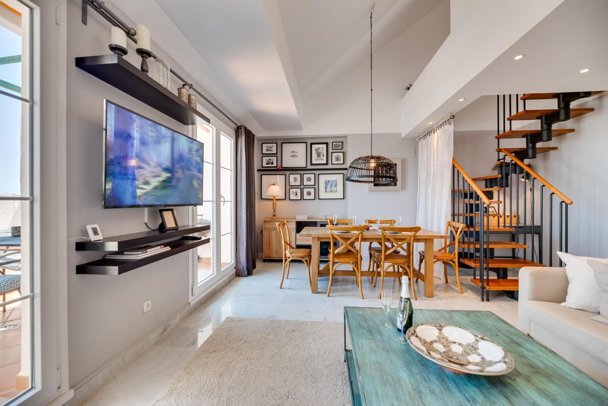 Appartement Elegant 2 Bdrm Penthouse With Bbq And Pools à Marbellac Extérieur photo