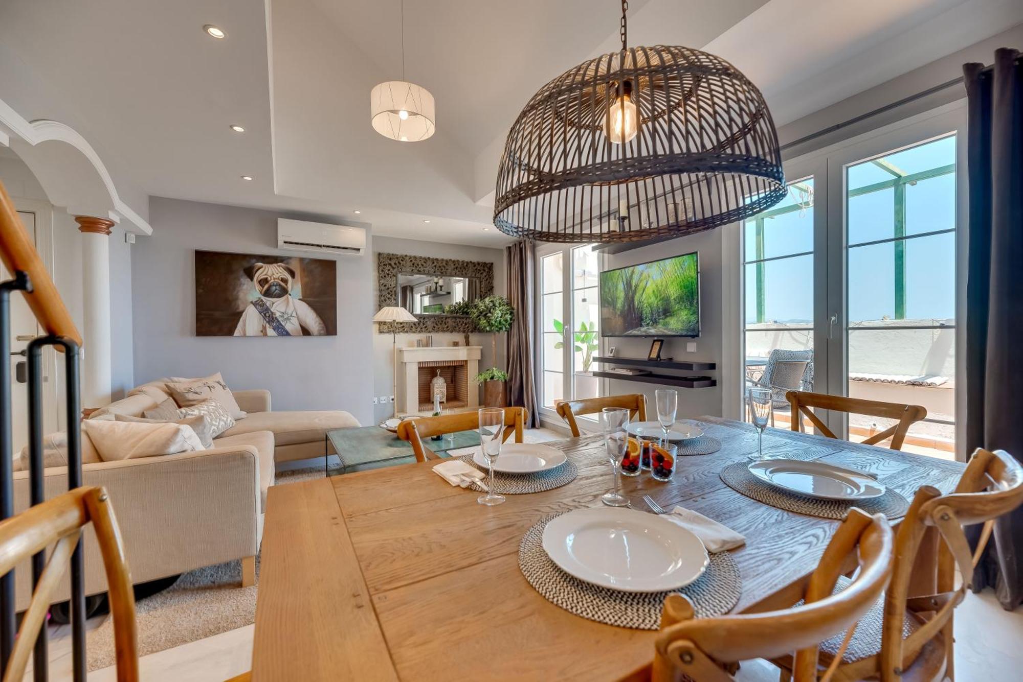 Appartement Elegant 2 Bdrm Penthouse With Bbq And Pools à Marbellac Extérieur photo