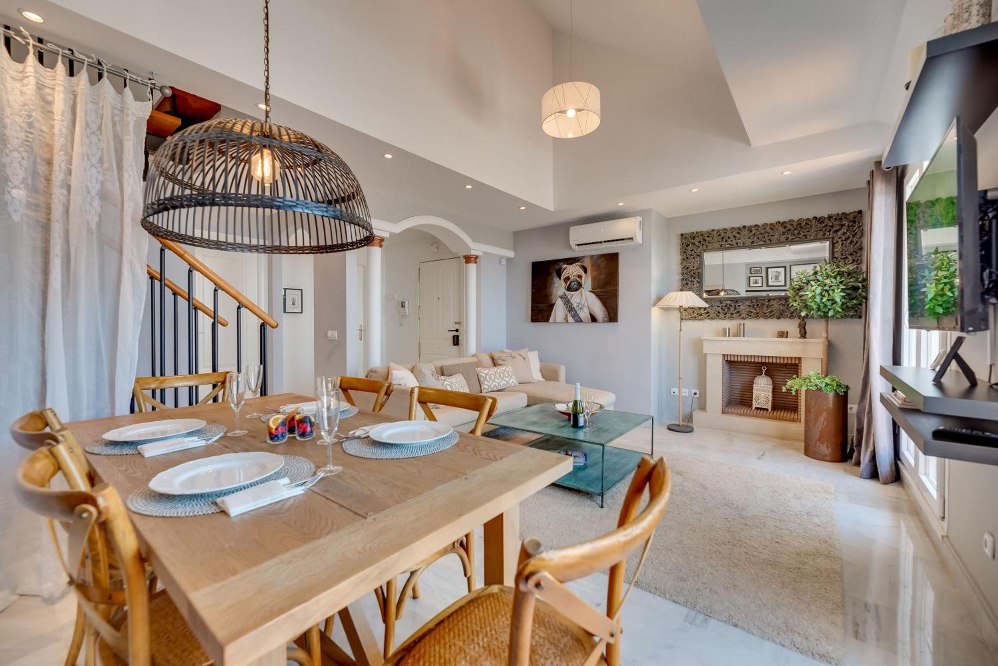 Appartement Elegant 2 Bdrm Penthouse With Bbq And Pools à Marbellac Extérieur photo