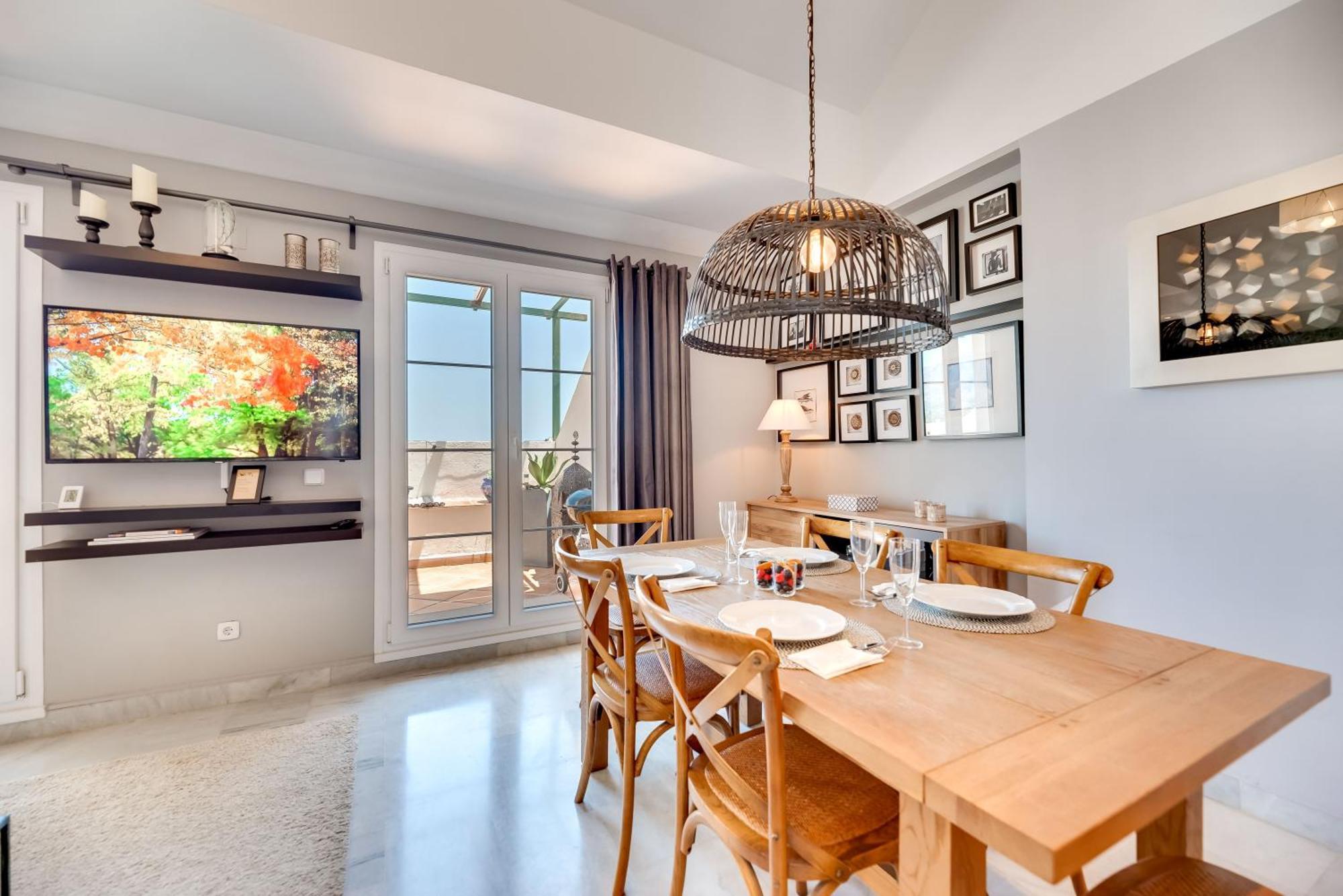 Appartement Elegant 2 Bdrm Penthouse With Bbq And Pools à Marbellac Extérieur photo